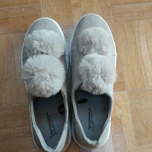 Fun gray slip on sneakers women's 7.5
